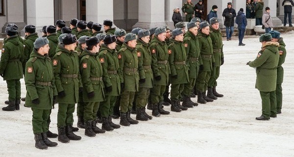 Военнослужащие обучаются и подготавливаются к выполнению своих обязанностей.